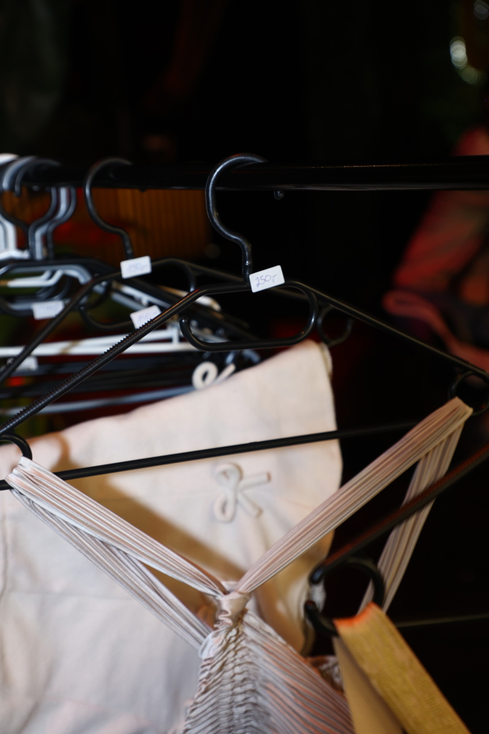 FOTO: Některé kousky byly z fast fashion a cenově se pohybovaly níže než ty luxusní značkové. – stránka 84