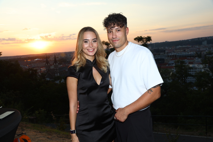 FOTO: Dominik Kuchta a Laura Petríková tvoří krásný pár. – stránka 15