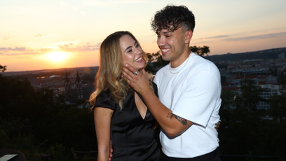 FOTO: Laura Petríková a Dominik Kuchta září štěstím.