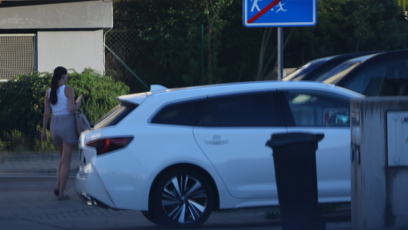 FOTO: Lela Ceterová dostala nové auto.