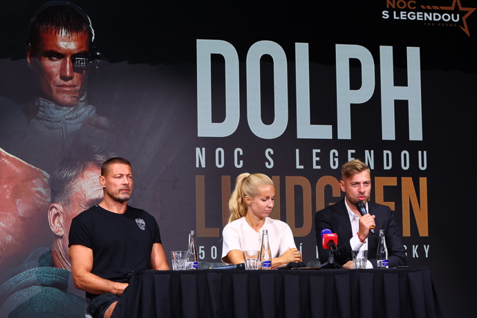 FOTO: Petr Jákl se stal moderátorem Noci s legendou. – stránka 8