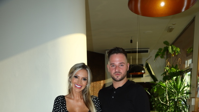 FOTO: Denise Ayverdi se svým údajným kamarádem.
