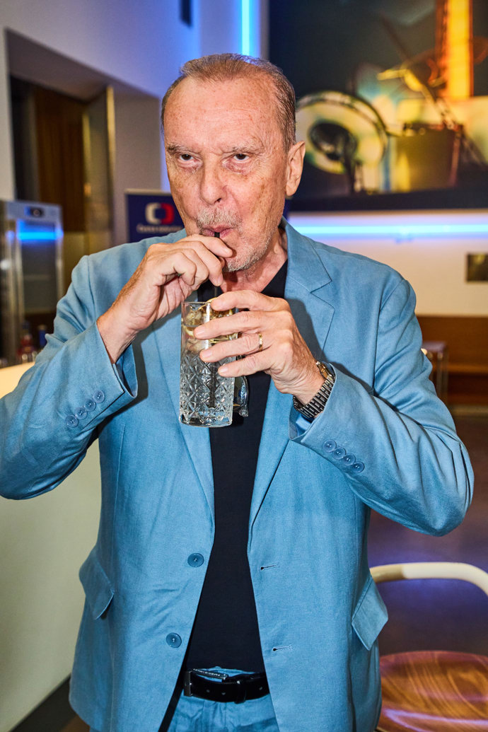 FOTO: Štefan Margita na představení nového dokumentu o své osobě. – stránka 22