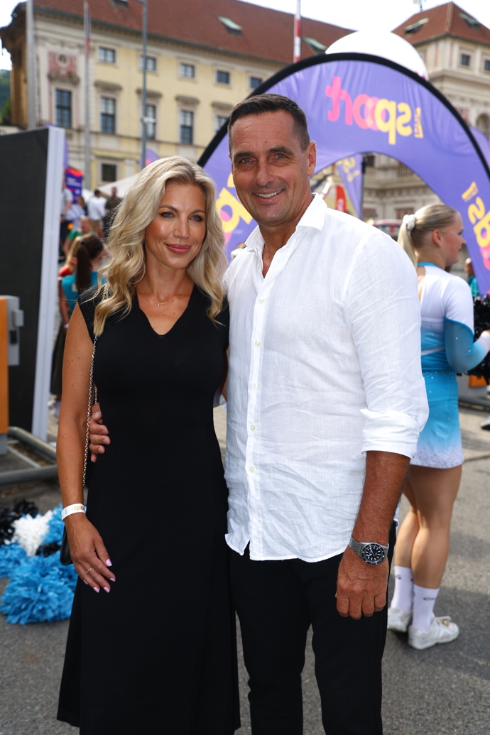 FOTO: Lišková si Kobrleho pořádně zkrotila. – stránka 4