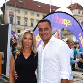 Roman Šebrle po boku Hedviky Liškové.