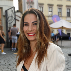 Eva Decastelo naprosto zářila.