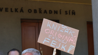 FOTO: Poslední rozloučení s Milanem Knížákem.