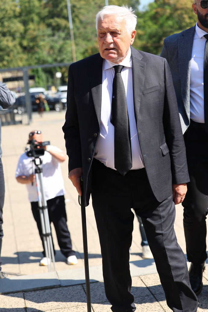 FOTO: Exprezident Václav Klaus. – stránka 43