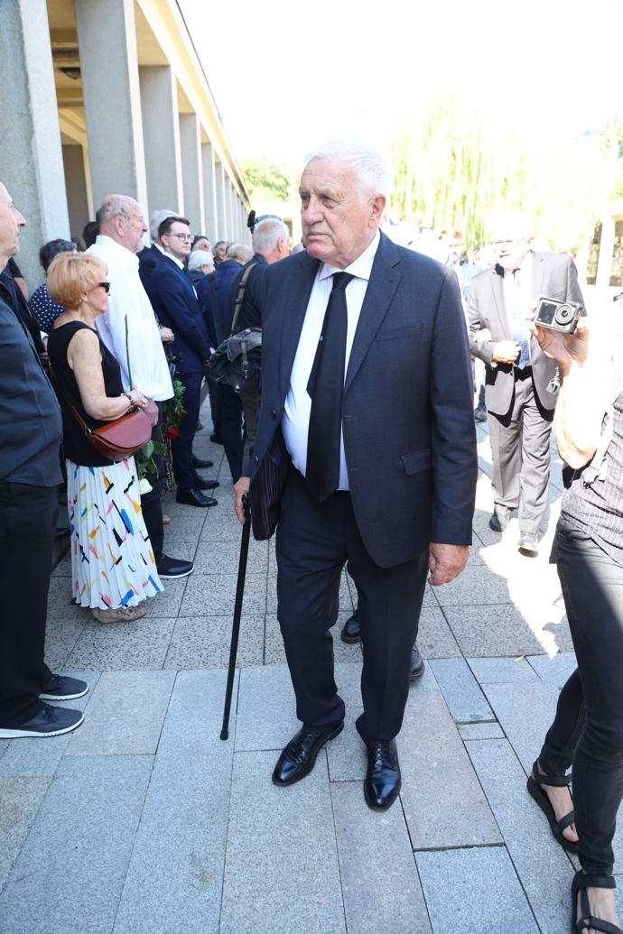 FOTO: Exprezident Václav Klaus. – stránka 38