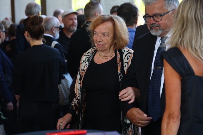 FOTO: Livia Klausová a Jiří Weigl. – stránka 37