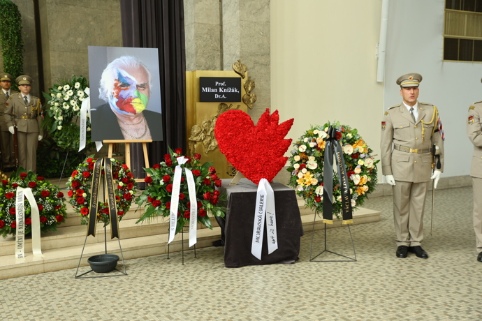 FOTO: Poslední rozloučení s Milanem Knížákem. – stránka 21