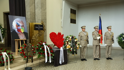 FOTO: Poslední rozloučení s Milanem Knížákem.