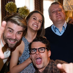 Filip Březina, Marek Lambora, Michaela Petřeková a Tomáš Jeřábek v seriálu Boží plán.
