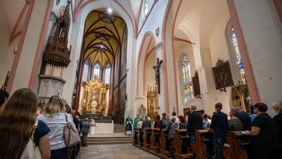 FOTO: První dáma Eva Pavlová sdílela na sociálních sítích fotografie ze zahájení hudebního festivalu Zlatá Pecka v Chrudimi.