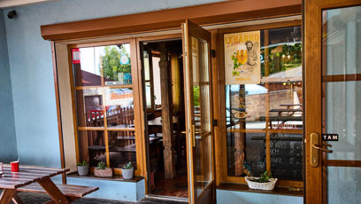 FOTO: Restaurace Trilobit má dokonce i zahrádku.