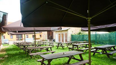 FOTO: S restaurací Malý Janek se pojí velká zahrádka.