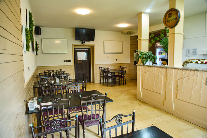 FOTO: Restaurace Hamrovka se objevila v jednom z dílů Ano, Šéfe! – stránka 180
