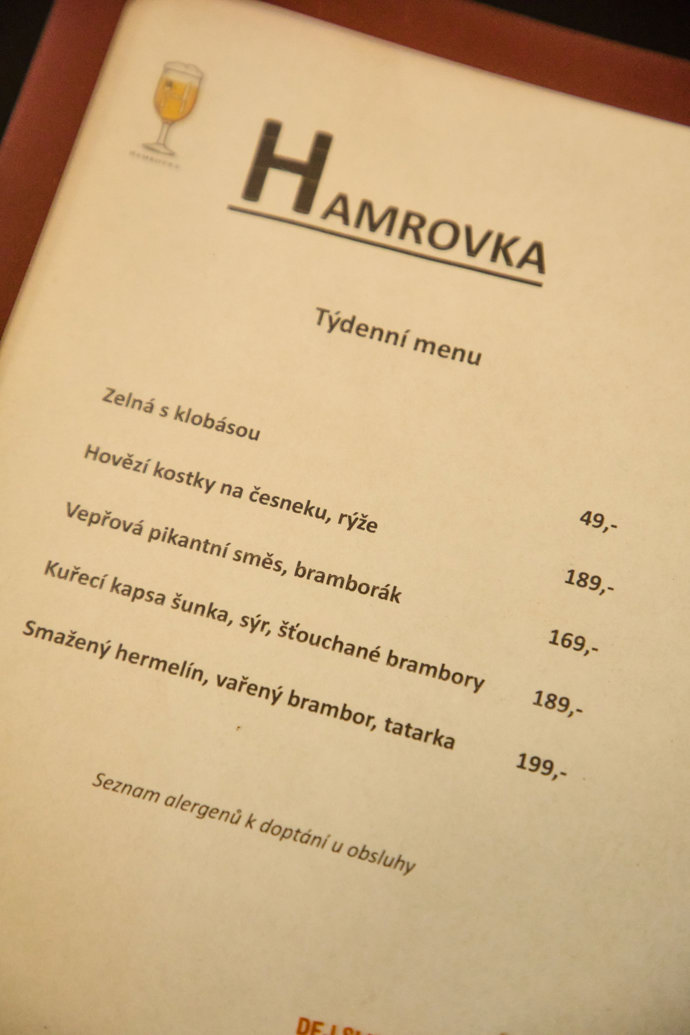 FOTO: V nabídce je pak i týdenní menu. – stránka 171
