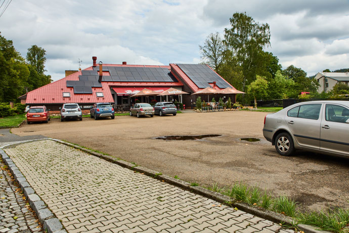 FOTO: Restaurace Hamrovka se nachází v Dobřívě. – stránka 191