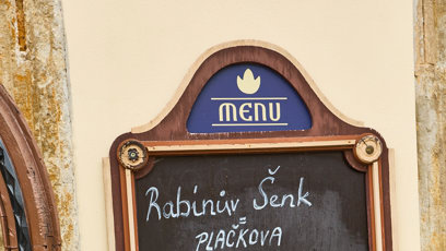 FOTO: Na čepu mají hned několik piv a nealka.