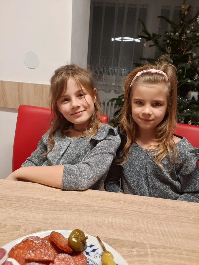 FOTO: Pomozme Veronice slyšet svět kolem sebe. – stránka 13