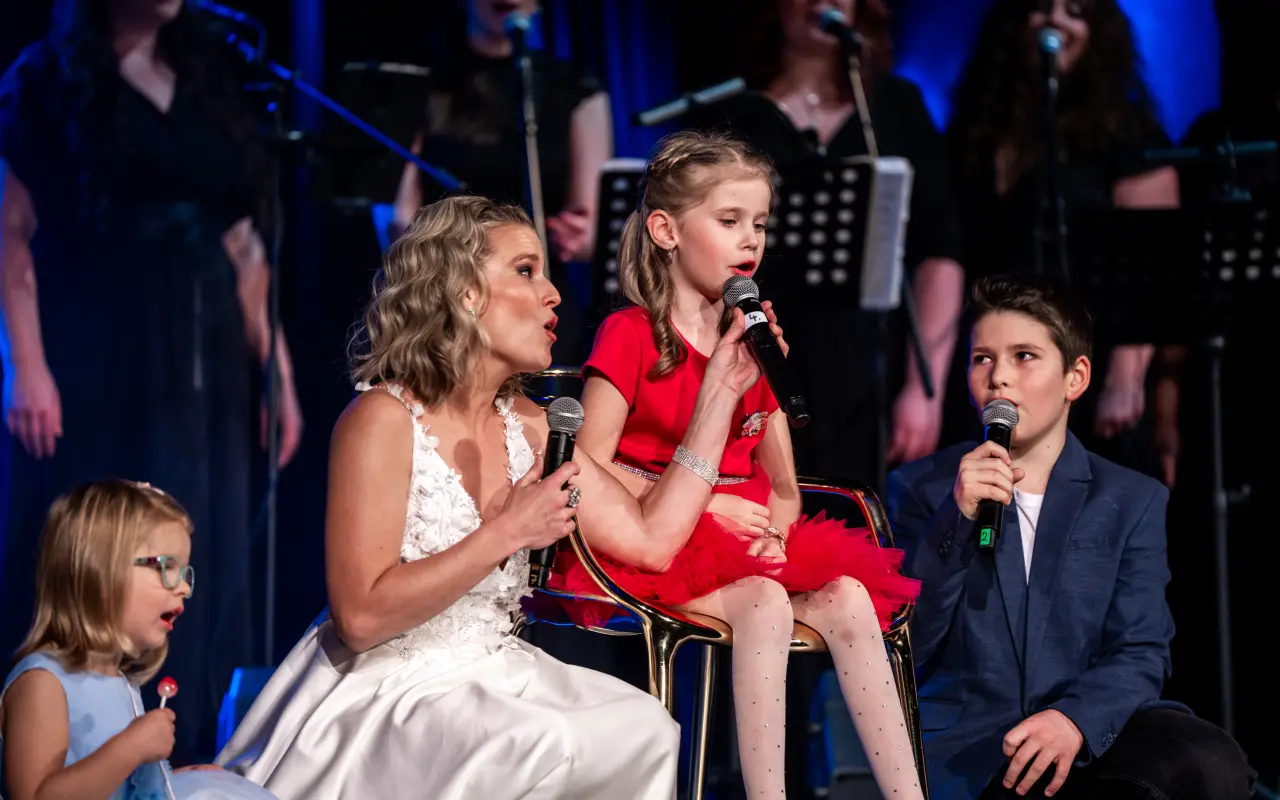 FOTO: Jasmínka (8) zpívala dřív, než chodila.