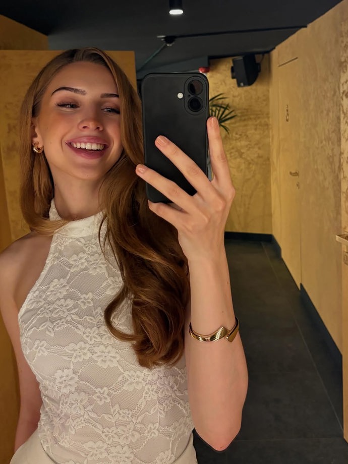 FOTO: Zemřela krásná Lucia Sisic. – stránka 7
