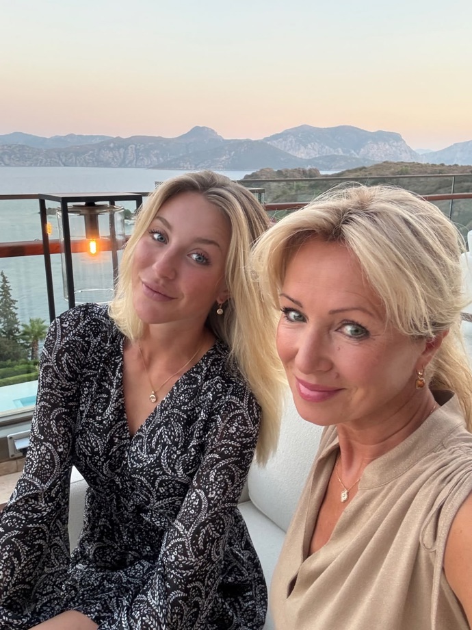 FOTO: Kateřina Brožová vzala dceru na dovolenou. – stránka 2