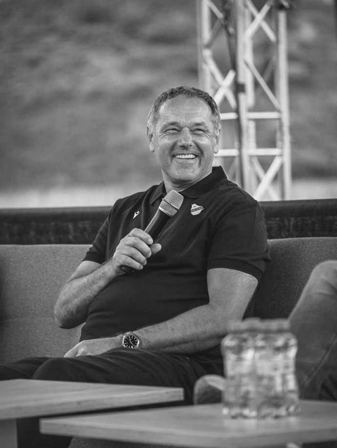 FOTO: Luděk Mikloško zemřel ve věku 64 let. – stránka 4