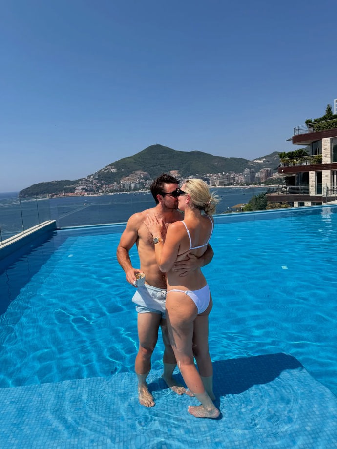 FOTO: Lindsey Vonnová tvoří pár s francouzským lyžařem Matthieu Bailetem. – stránka 3