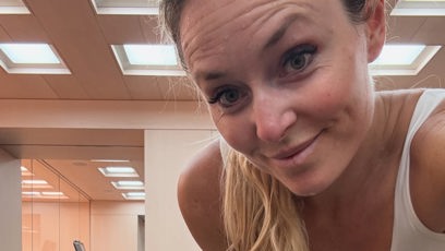 FOTO: Lindsey Vonnová na letošních zimních olympijských hrách utrpěla ošklivé zranění po pádu.