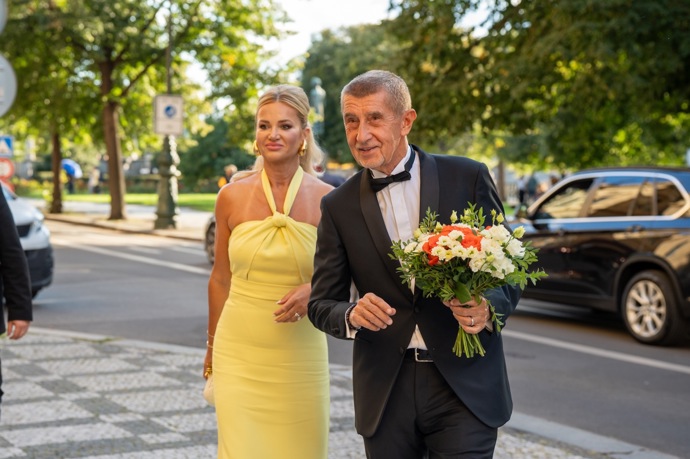 FOTO: Monika Babišová oslnila outfitem. – stránka 2