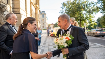 FOTO: Andrej Babiš vzal svou expartnerku Moniku do společnosti.