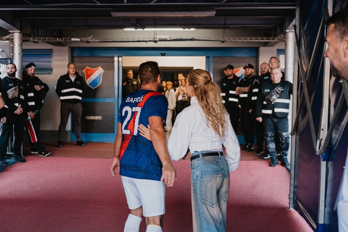 FOTO: Milan Baroš byl v jednom kole. – stránka 19