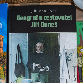 Kniha o Jiřím Danešovi je srdcovou záležitostí Jiřího Martínka. 