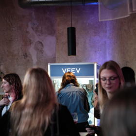 VEEV party