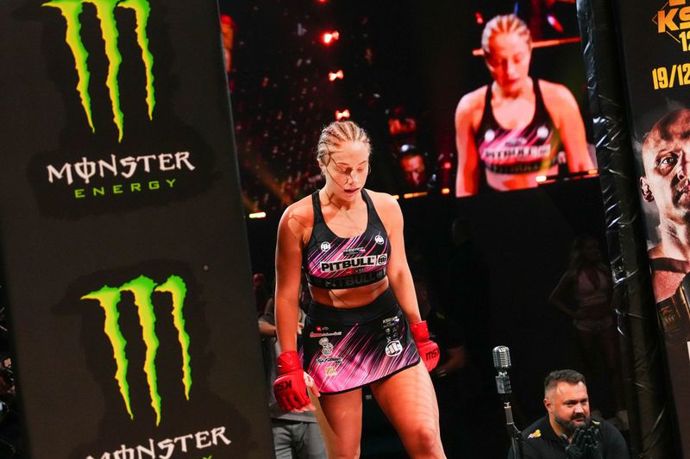 FOTO: Hanka Gelnarová na turnaji KSW 121 v Liberci na vítězství nedosáhla. – stránka 13