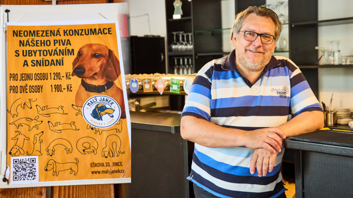 FOTO: V restauraci Jiřího Janečka se dějí věci. – stránka 204