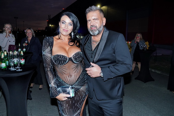 FOTO: Radek Kašpárek po boku své nové partnerky Ivany. – stránka 4