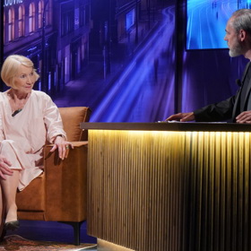 Proslavil se nejen jako novinář rozhovory s předními zahraničními celebritami, ale také jako moderátor talk show 7 pádů Honzy Dědka. Jeho hostem byla například i herečka Daniela Kolářová.