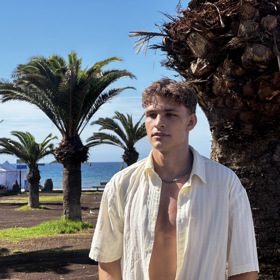 Jan Vémola hledá lásku v Love Islandu.