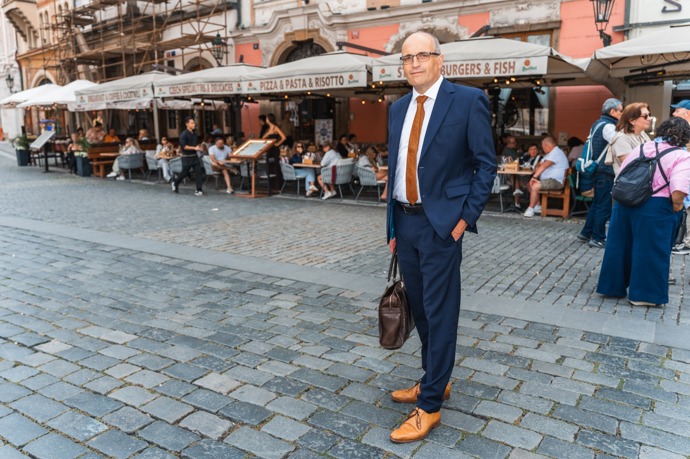 FOTO: Bývalý diplomat Jan Sechter. – stránka 2