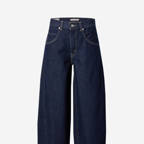 Džíny moderního střihu baggy jako tento model Levi's 
za 3249 Kč pak přidají mladistvý moderní šmrnc.