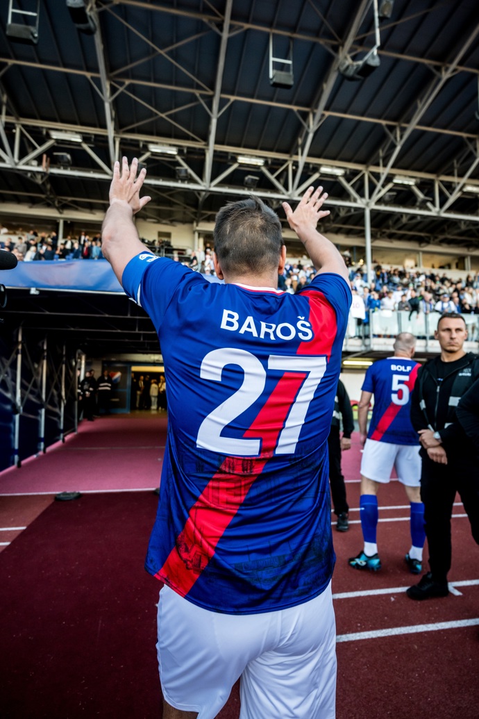 FOTO: Milan Baroš byl dojatý. – stránka 23
