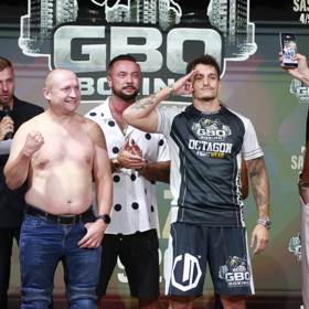 Střet boxerské legendy Lukáše Konečného s influencerem Ickem na GBO Boxing.