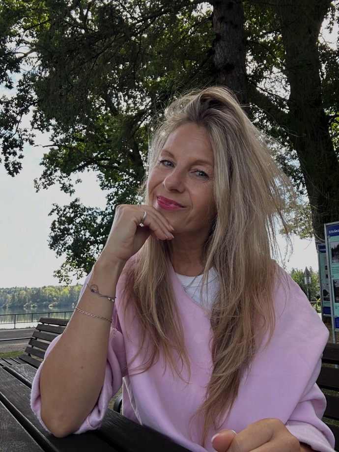 FOTO: V minulosti byla v některých materiálech představována také jako poradenský psycholog. – stránka 3