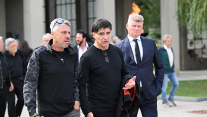 FOTO: Zdeněk Podhůrský dal poslední sbohem Richardu Tesaříkovi.