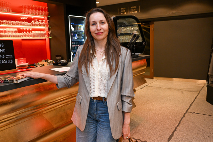 FOTO: Tereza Bebarová na křtu knihy Cukrařina s příběhem. – stránka 3