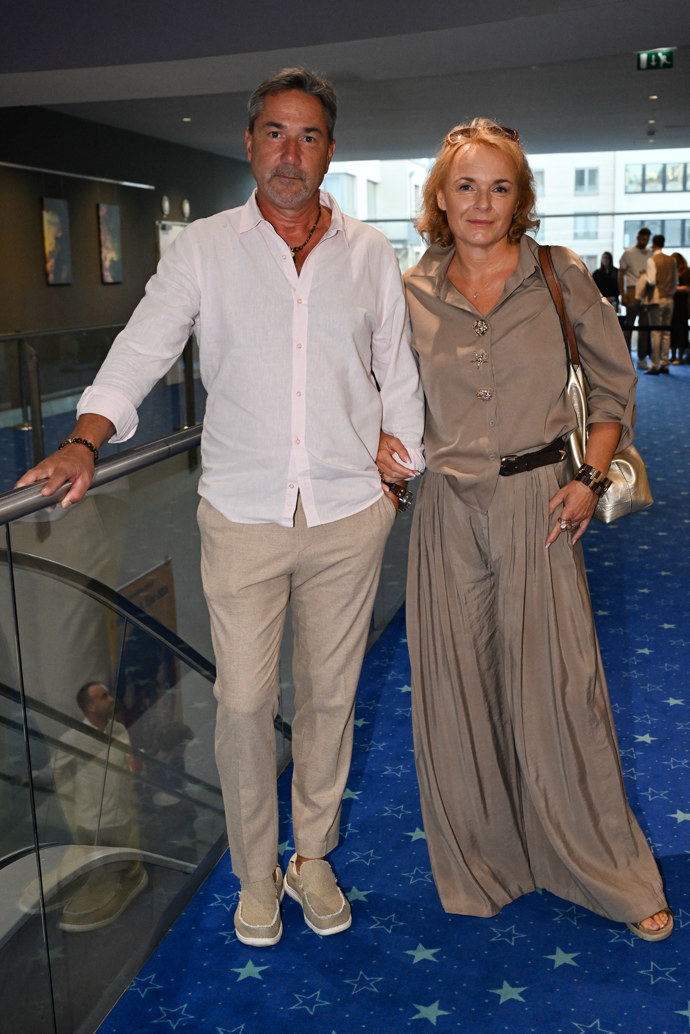 FOTO: Martin Trnavský a Barbora Munzarová dorazili na premiéru společně. – stránka 2