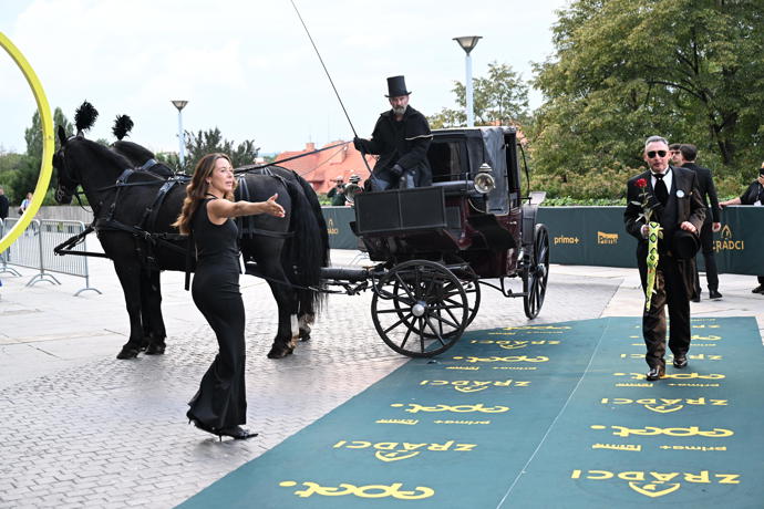 FOTO: Příchody na Zrádcích. – stránka 270